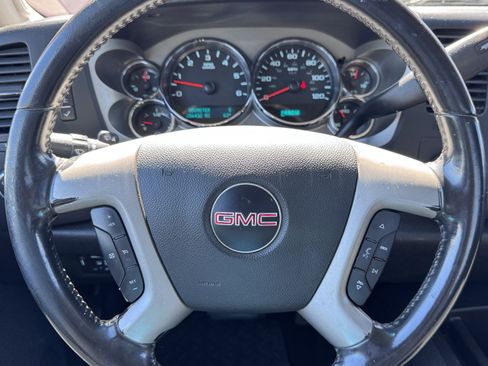 Used 2011 GMC Sierra 1500 SLE AWD/4WD image 24