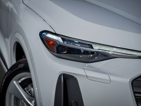 New 2025 Audi Q5 Premium Plus image 2