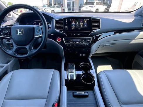Used 2021 Honda Pilot Touring image 7