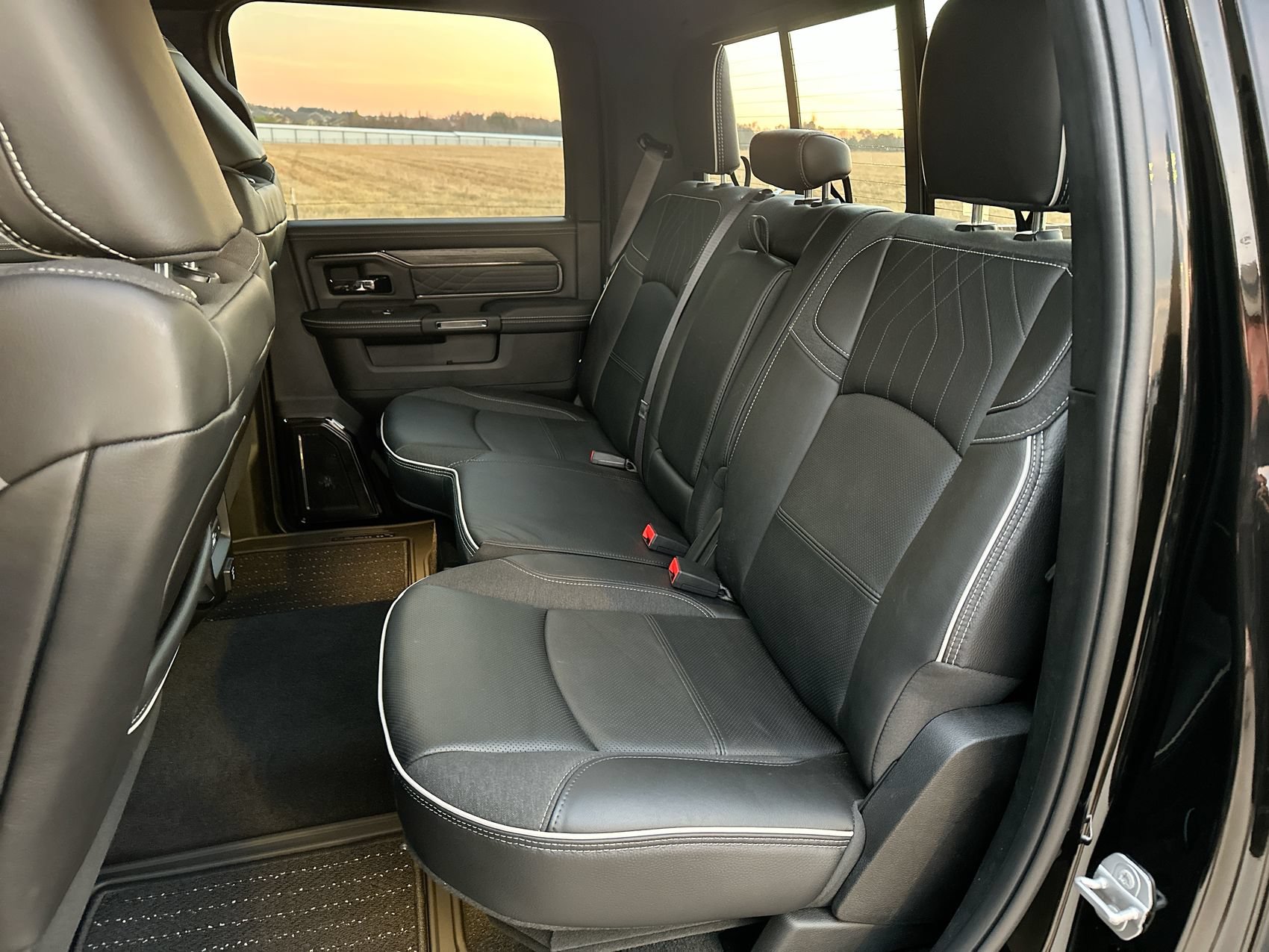 Used 2025 RAM 3500 Limited AWD/4WD image 21