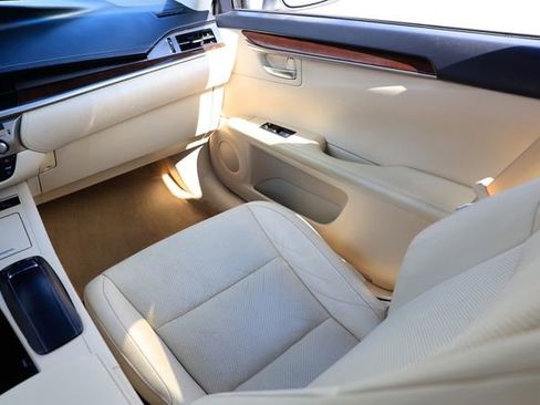 Used 2013 Lexus ES 350 image 23