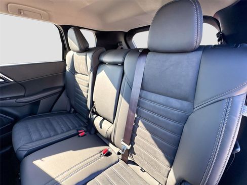 New 2025 Mitsubishi Outlander SE AWD/4WD image 24