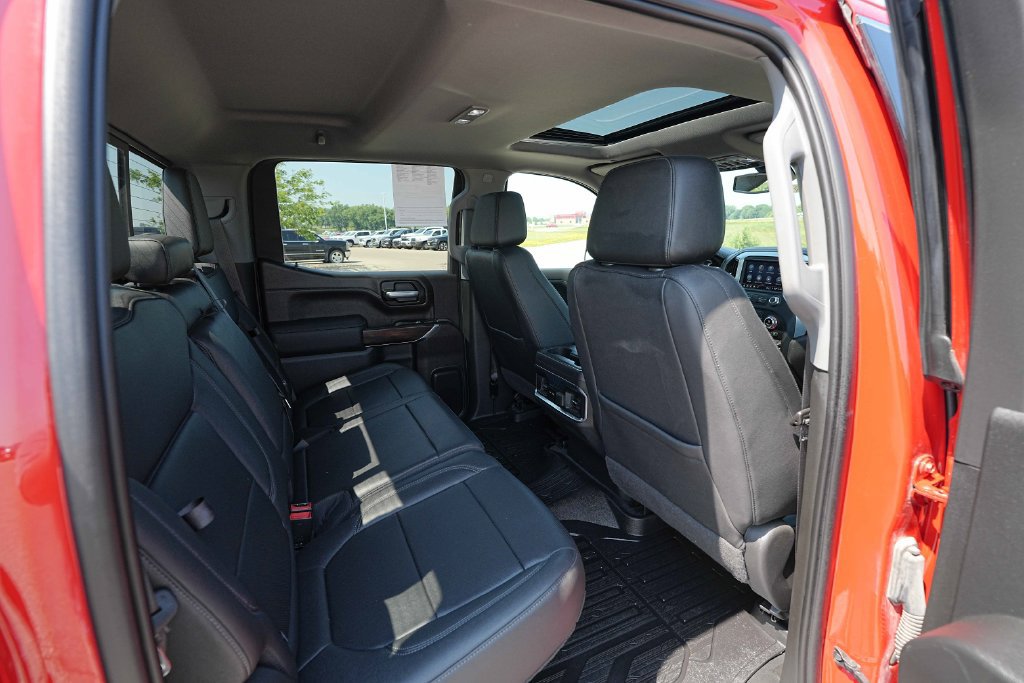 Used 2022 GMC Sierra 1500 SLT w/ SLT Premium Package AWD/4WD image 27