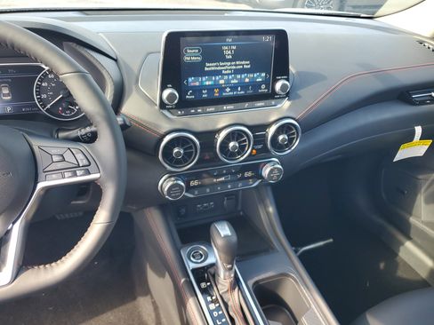 New 2025 Nissan Sentra SR w/ SR Premium Package image 15