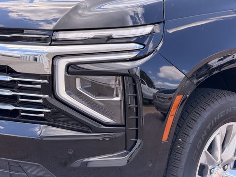 Used 2026 Chevrolet Tahoe Premier w/ Sun And Tow Package AWD/4WD image 8
