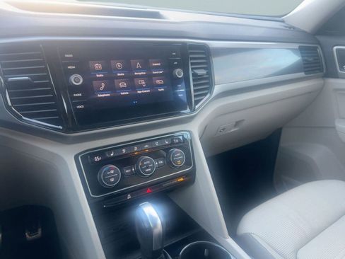 Used 2021 Volkswagen Atlas SEL Premium image 24