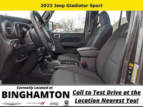 Used 2023 Jeep Gladiator Sport AWD/4WD image 11