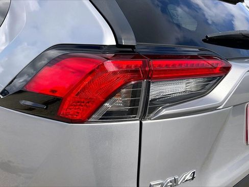 Used 2019 Toyota RAV4 LE image 20