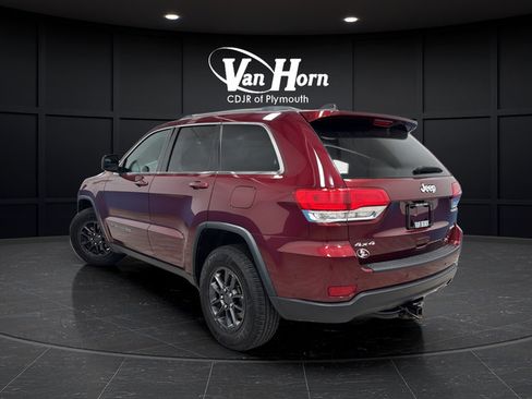 Used 2019 Jeep Grand Cherokee Laredo AWD/4WD image 5