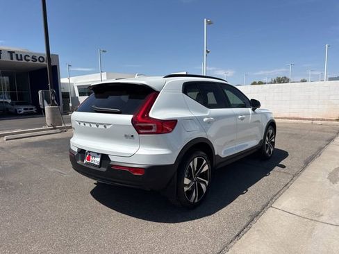 New 2026 Volvo XC40 B5 Plus w/ Climate Package AWD/4WD image 5