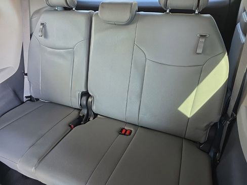 Used 2024 Toyota Sienna XLE image 19