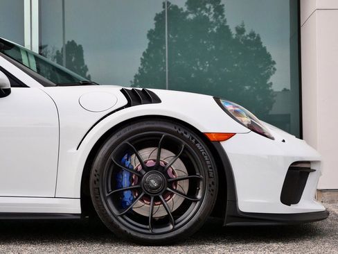 Used 2019 Porsche 911 GT3 RS image 9