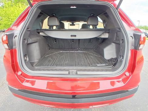 Used 2024 Chevrolet Equinox RS w/ LPO, Floor Liner Package FWD image 4