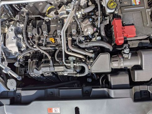 Used 2024 Mitsubishi Outlander SE image 34