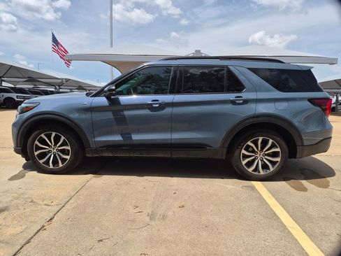 Used 2025 Ford Explorer ST-Line RWD image 8