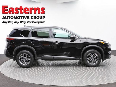 Used 2023 Nissan Rogue S AWD/4WD image 4