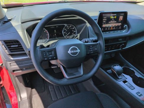 Certified 2025 Nissan Rogue S FWD image 16