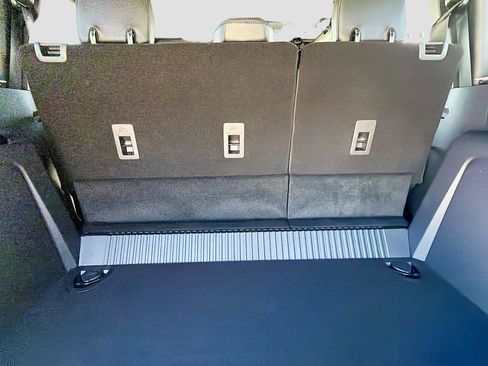 New 2025 Ford Bronco Badlands image 36