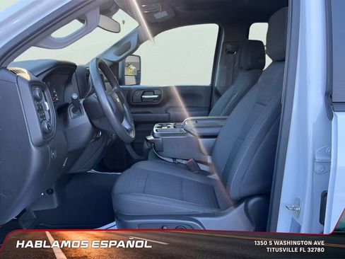 Used 2024 Chevrolet Silverado 2500 Custom w/ Custom Value Package image 17