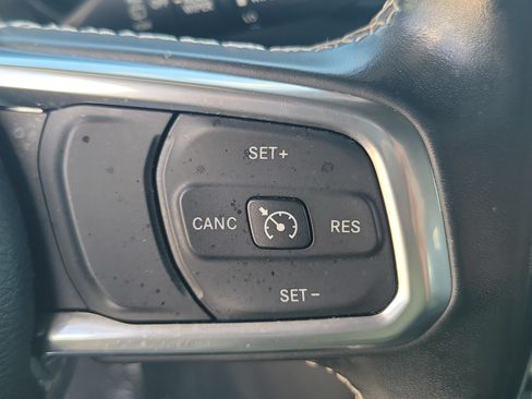 Used 2022 Jeep Wrangler Unlimited Sahara w/ Safety Group AWD/4WD image 20