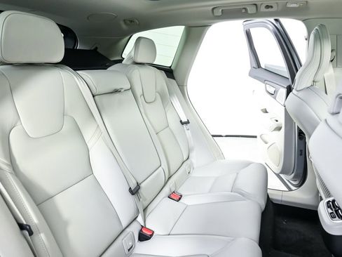 New 2026 Volvo XC60 B5 Ultra w/ Climate Package AWD/4WD image 22
