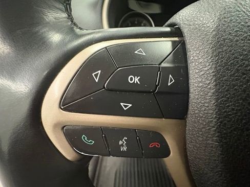 Used 2015 Jeep Cherokee Limited w/ Trailer Tow Group AWD/4WD image 15