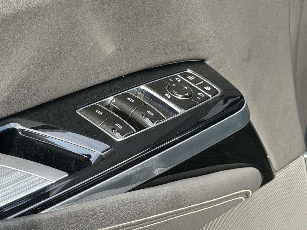 Certified 2025 Cadillac Escalade ESV Premium Luxury w/ Touring Package AWD/4WD image 20