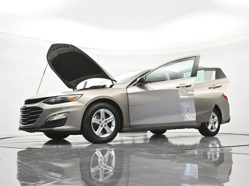 Certified 2024 Chevrolet Malibu LT FWD image 48