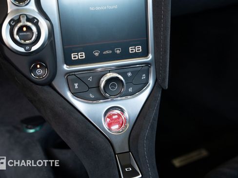 Used 2020 McLaren 720S Spider image 24