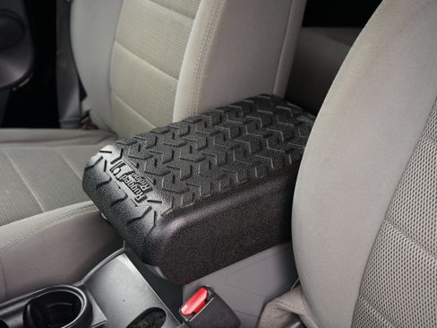 Used 2008 Jeep Wrangler Unlimited Rubicon w/ Dual Top Group AWD/4WD image 19