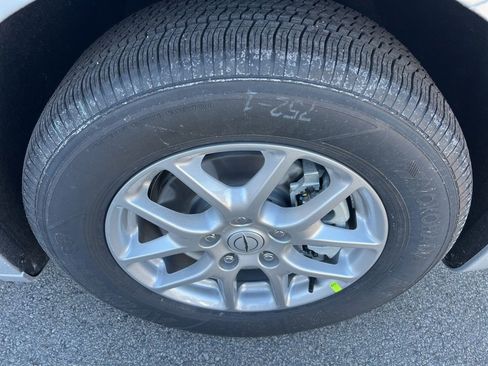 New 2026 Chrysler Pacifica Select image 9