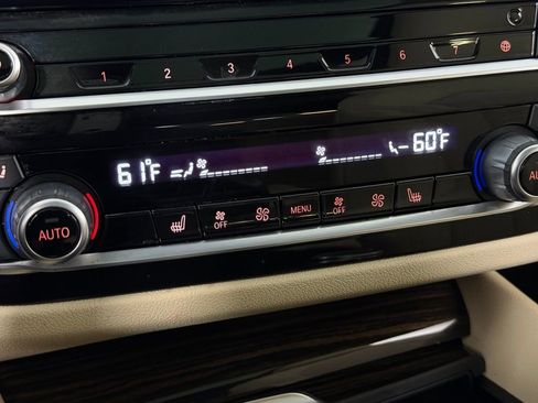 Used 2023 BMW 530i w/ Convenience Package image 17