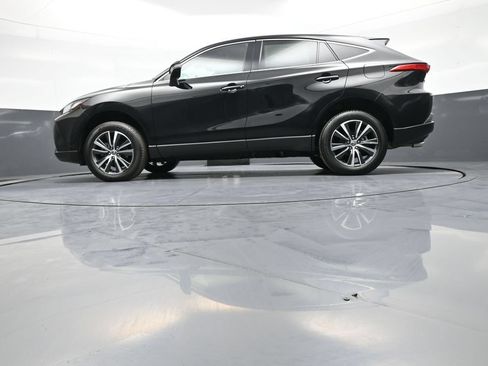 Used 2024 Toyota Venza LE AWD/4WD image 32