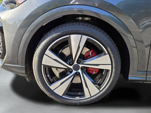 New 2026 Audi SQ5 Premium Plus image 32