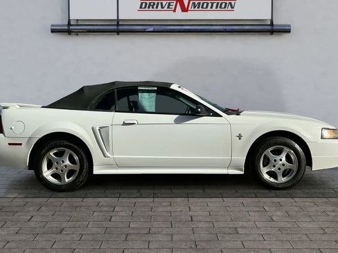 Used 2003 Ford Mustang Premium image 2