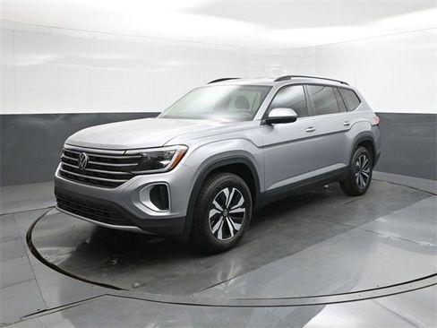 New 2026 Volkswagen Atlas SE image 1