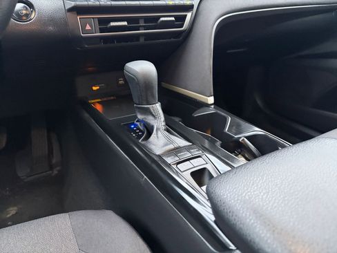 Used 2025 Toyota Camry LE image 40