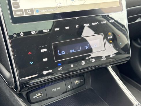 Used 2024 Hyundai Tucson Limited image 12
