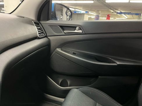 Used 2018 Hyundai Tucson SEL image 25