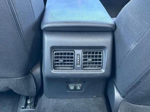 Used 2025 Toyota Camry LE image 13