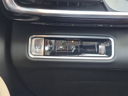 Used 2025 Buick Envision Preferred image 27