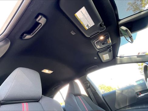 Used 2023 Toyota Corolla SE image 13