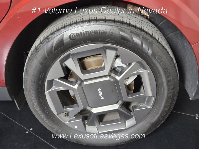 Used 2025 Kia Carnival EX FWD image 11