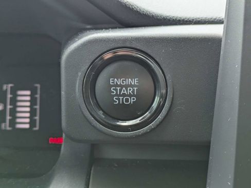 Used 2024 Toyota Tacoma SR5 AWD/4WD image 41