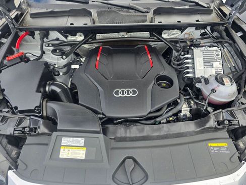 Used 2023 Audi SQ5 Prestige w/ Prestige Package AWD/4WD image 10