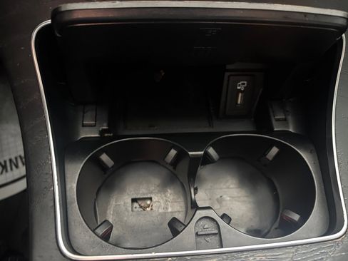 Used 2019 Mercedes-Benz C 300 Sedan image 34