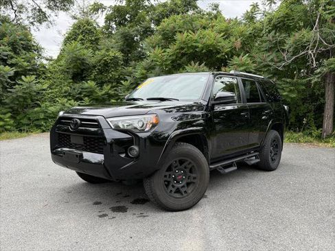 Certified 2024 Toyota 4Runner SR5 AWD/4WD image 1