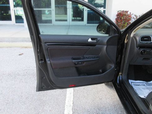 Used 2014 Volkswagen Jetta S image 11