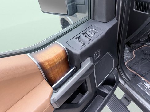 Used 2016 Ford F150 Limited image 25