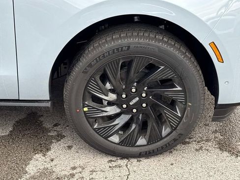 New 2025 Lincoln Navigator Reserve w/ Jet Appearance Package image 9